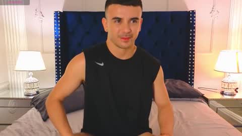   online show from 10/18/25, 02:51