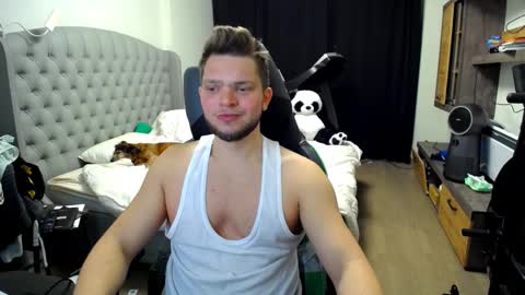 romantic_twunk online show from 10/18/25, 01:41