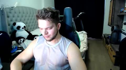 romantic_twunk online show from 10/19/25, 08:37