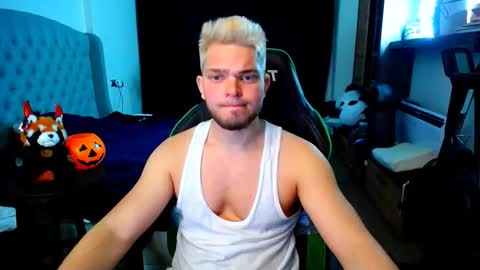 romantic_twunk online show from 11/03/25, 05:20