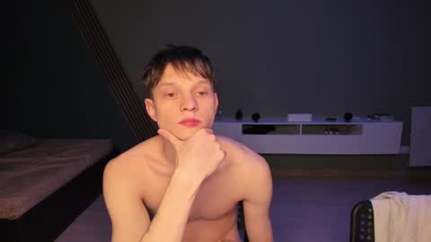 Romeo online show from 12/18/24, 02:53