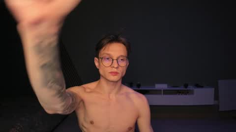 Romeo online show from 12/22/24, 04:06