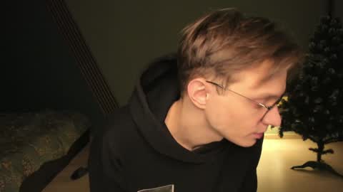 Romeo online show from 12/24/24, 11:22