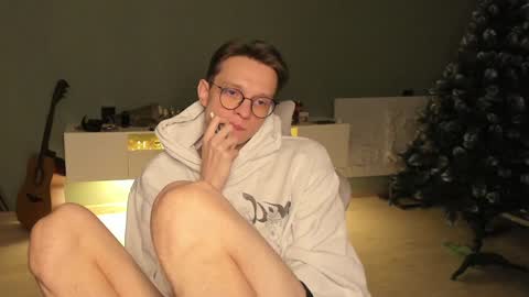 Romeo online show from 12/26/24, 01:40