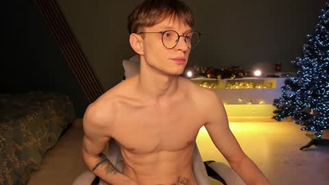 Romeo online show from 12/29/24, 02:17