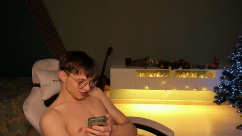 Romeo online show from 12/29/24, 08:22