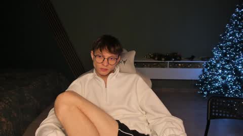 Romeo online show from 01/04/25, 02:35