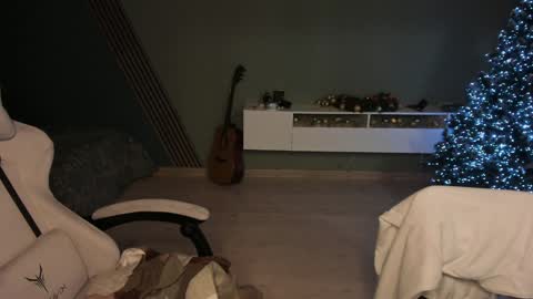 Romeo online show from 01/04/25, 05:37