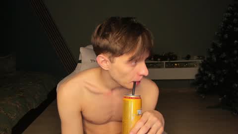 Romeo online show from 01/06/25, 07:09