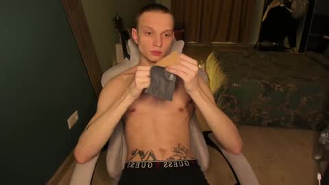 Romeo online show from 02/02/25, 11:11