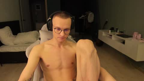 Romeo online show from 02/10/25, 05:41