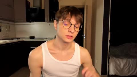 Romeo online show from 09/10/25, 03:34