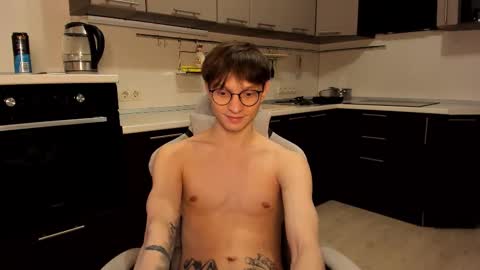 Romeo online show from 10/11/25, 10:25