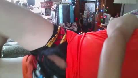 Snapshot of romeomustcum2016 chatting on 12/07/24, 05:59 Trinked online show from 12/07/24, 05:59