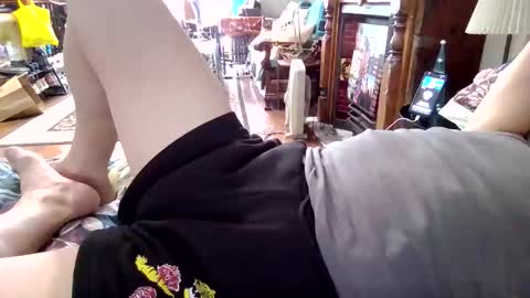 Snapshot of romeomustcum2016 chatting on 10/02/25, 06:53 Trinked online show from 10/02/25, 06:53