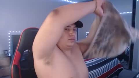 rompecorazones856235 online show from 11/25/25, 09:20