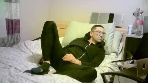 Snapshot of romson998181 chatting on 12/31/24, 12:43 romson998181 online show from 12/31/24, 12:43