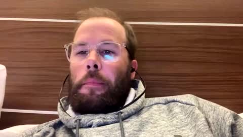 Snapshot of ronald2774 chatting on 11/04/25, 01:16 ronald2774 online show from 11/04/25, 01:16