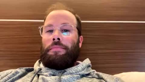 Snapshot of ronald2774 chatting on 11/04/25, 10:20 ronald2774 online show from 11/04/25, 10:20