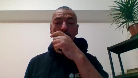 Snapshot of ronbig8inch chatting on 10/23/25, 12:43 ronbig8inch online show from 10/23/25, 12:43