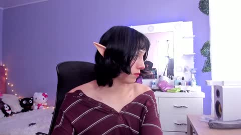 Twelve 3 Inst Twelve 312002 Twitter Room312 2002 online show from 12/10/24, 07:11