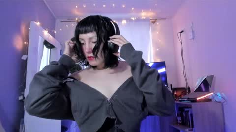 Twelve 3 Inst Twelve 312002 Twitter Room312 2002 online show from 12/26/24, 10:52