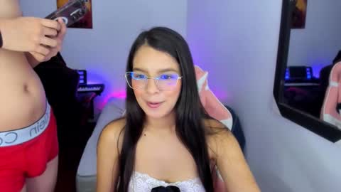  MIA AND PAUL online show from 11/23/25, 07:24