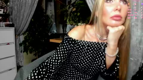 Aurora online show from 10/20/25, 09:59