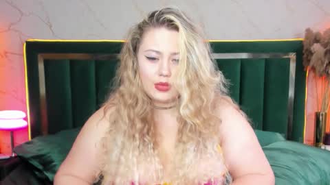 Chloe online show from 11/14/25, 09:08