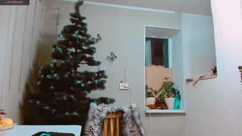 Snapshot of rosa843850 chatting on 12/27/24, 03:59 rosa843850 online show from 12/27/24, 03:59