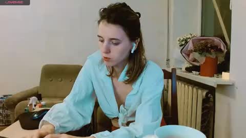 Snapshot of rosa843850 chatting on 02/22/25, 03:25 rosa843850 online show from 02/22/25, 03:25