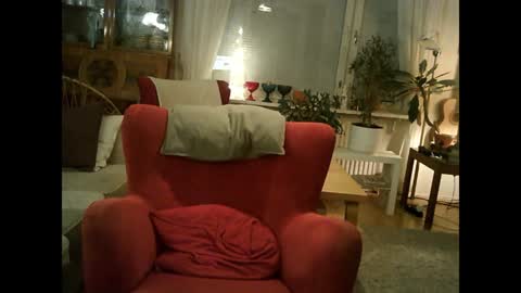 Snapshot of rosa_teevee chatting on 01/28/25, 12:15 Tina online show from 01/28/25, 12:15