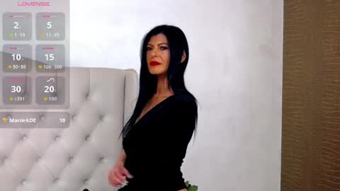 Snapshot of rosalienorman chatting on 10/13/25, 12:49 Rosalie online show from 10/13/25, 12:49