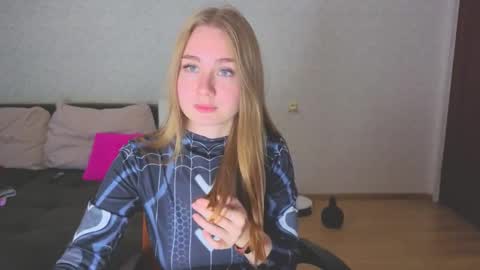 rosalina online show from 10/26/25, 02:23