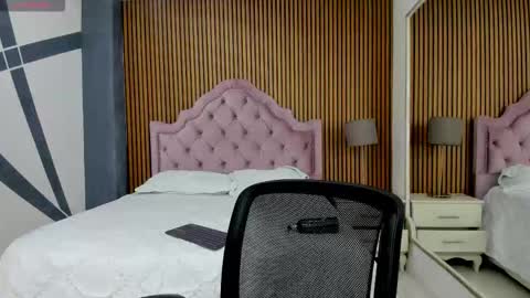 Rosaline Grey online show from 10/11/25, 05:28