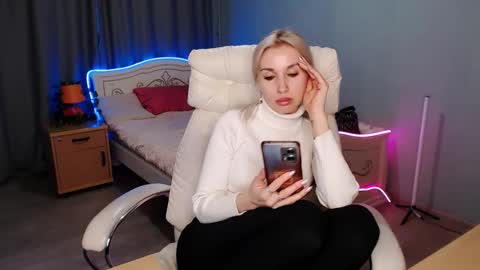 Snapshot of rose__shine chatting on 12/12/24, 10:24 rose shine online show from 12/12/24, 10:24
