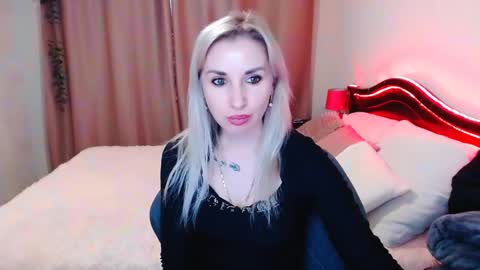 Snapshot of rose__shine chatting on 01/17/25, 10:44 rose shine online show from 01/17/25, 10:44