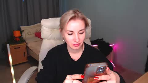 Snapshot of rose__shine chatting on 01/20/25, 09:46 rose shine online show from 01/20/25, 09:46