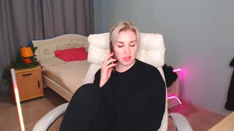 Snapshot of rose__shine chatting on 01/20/25, 12:49 rose shine online show from 01/20/25, 12:49