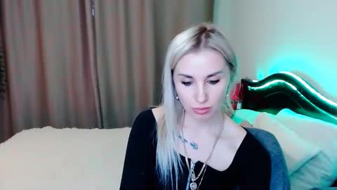 Snapshot of rose__shine chatting on 01/21/25, 01:32 rose shine online show from 01/21/25, 01:32