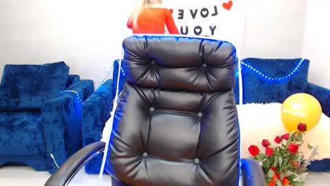 Snapshot of rose__shine chatting on 02/18/25, 02:06 rose shine online show from 02/18/25, 02:06