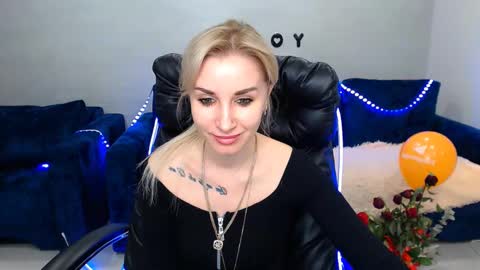 Snapshot of rose__shine chatting on 02/21/25, 02:06 rose shine online show from 02/21/25, 02:06