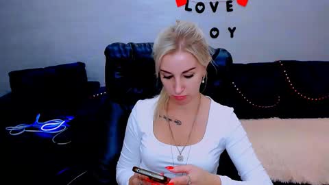 Snapshot of rose__shine chatting on 09/26/25, 10:08 rose shine online show from 09/26/25, 10:08