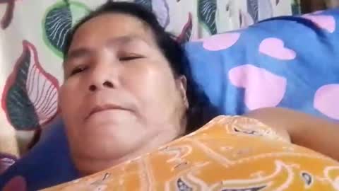 Snapshot of rose_ann123 chatting on 09/23/25, 11:35 rose_ann123 online show from 09/23/25, 11:35