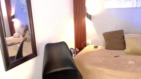 Snapshot of rose_crimson chatting on 10/11/25, 11:25 rose_crimson online show from 10/11/25, 11:25