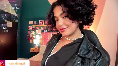 Rose online show from 02/25/25, 03:38