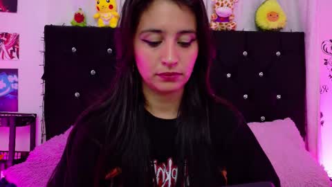 Rose online show from 10/14/25, 03:40