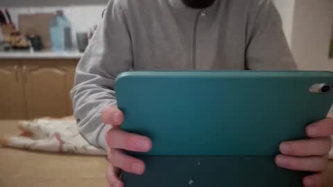 Rose and the Collector online show from 10/10/25, 10:14