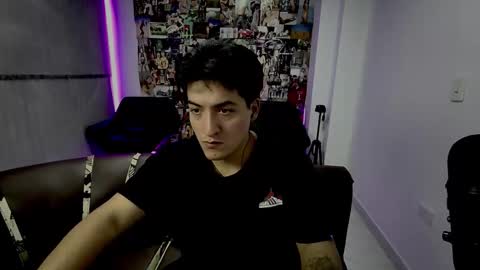 Snapshot of roseandviktor23 chatting on 10/14/25, 01:28 Rose Sins and Don Viktor online show from 10/14/25, 01:28