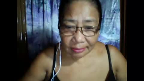 Snapshot of rosebelle66 chatting on 10/06/25, 12:24 rosebelle66 online show from 10/06/25, 12:24